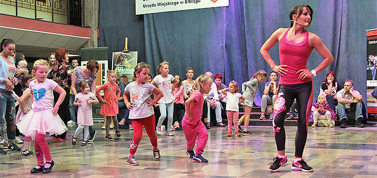 "Chcieliśmy wyciągnąć ludzi z domu i zachęcić do aktywności". Zobacz zdjęcia z Maratonu Tanecznego
