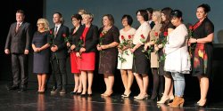 Prezydent przyzna� nagrody elbl�skim nauczycielom i dyrektorom - zobacz zdj�cia