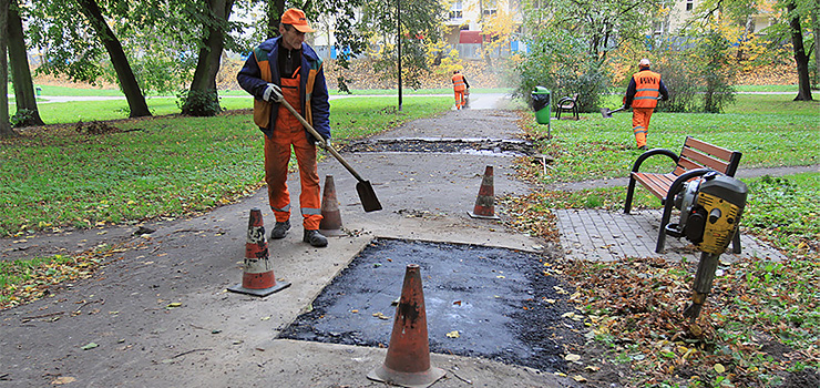 Alejki w Parku Traugutta poatano. To wystarczy, aby si nie potyka co krok?