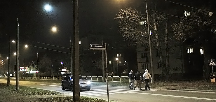Kolejne ledowe oprawy oświetlą przejścia dla pieszych. Sprawdź, gdzie będzie jaśniej