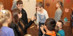 "Zale�a�o nam na przybli�eniu dzieciom pracy dziennikarza". Odwiedzili�my SP 8 - zobacz zdj�cia