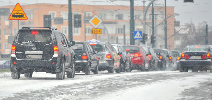 Ślisko, mokro, niebezpiecznie. Doszło do kilku wypadków w Elblągu i okolicy
