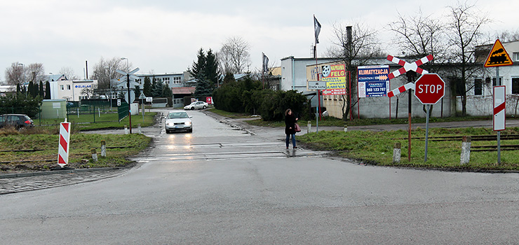Pracownicy zakładów przy Mazurskiej apelują o przystanek autobusowy. Co na to Miasto?