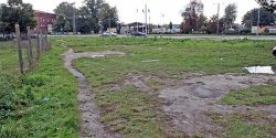Dzia�ka w centrum Elbl�ga od lat czeka na inwestora. Miasto obni�y�o cen�!