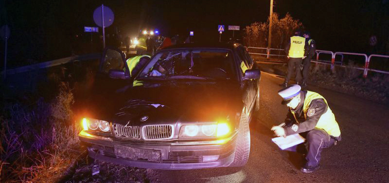 Tragiczny wypadek pod Elblgiem. Pod koami BMW zgina kobieta