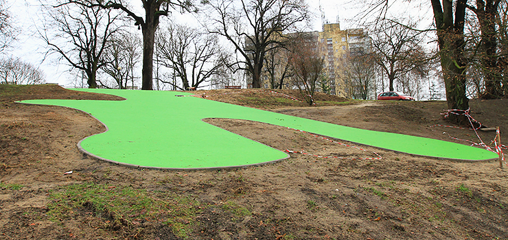 Takich zjeżdżalni w mieście jeszcze nie ma. Na Zawadzie trwa budowa nowych atrakcji dla mieszkańców