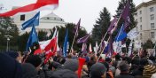 Protest o Wolne Media przed Sejmem RP: „Dyktatorek! Marionetka! PiS to tchrze”. Zobacz zdjcia