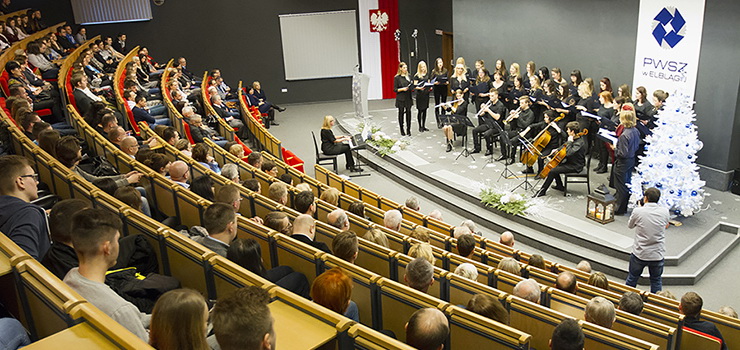 Wigilia PWSZ. Razem witowali studenci i pracownicy uczelni
