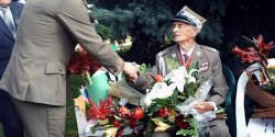Radni ustanowili rok 2017 Elbl�skim Rokiem Genera�a Boles�awa Nieczuja-Ostrowskiego