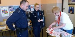 Szukali dawcy szpiku dla �ukasza - znale�li dla ma�ej dziewczynki z Hiszpanii. Wsp�lna akcja Fundacji DKMS i policjant�w