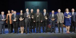 Prezydent wr�czy� swoje nagrody. W�r�d laureat�w m.in. Biblioteka Elbl�ska, Caritas i Miros�aw Gorbaczewski