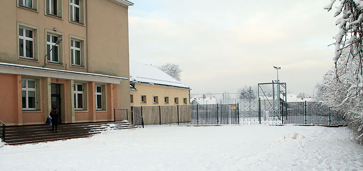Hala sportowa przy gimnazjum na Lotniczej nie powstanie. Miasto ma inny pomys