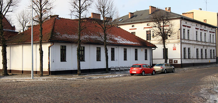 Co się stanie z budynkiem po szkole przy ul. Zamkowej? Miasto rozważa różne warianty