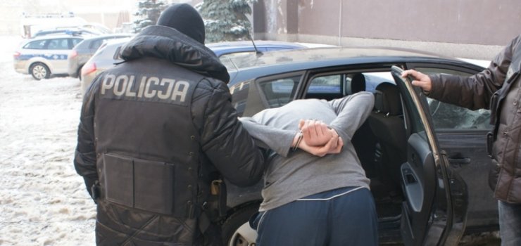 Szła ulicą, gdy nagle dostała pięścią w twarz. Sprawca tłumaczy, że był pijany i nic nie pamięta