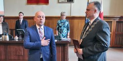Lekarz i prodziekan EUH-E Jacek Perliski nowym radnym
