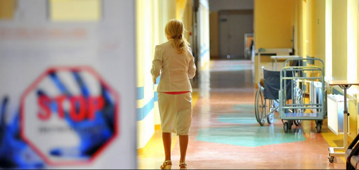 Za konsultacje z lekarzem specjalistą dziecięcym musisz zapłacić albo szukać pomocy w innym mieście!