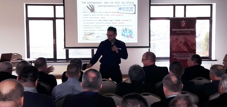 Policjanci przeszkolili... 182 księży