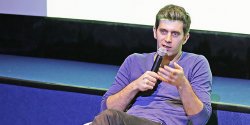 Krzysztof Wieszczek: Bardzo lubi� Elbl�g. Ch�tnie bym w nim zamieszka�