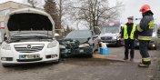 Kolizja na Dojazdowej. 82-letni kierowca trafił do szpitala