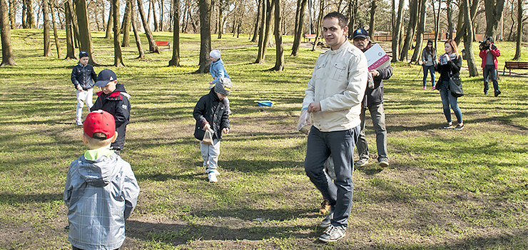 Park Modrzewie bdzie bardziej kolorowy. Mieszkacy wysiali k kwietn