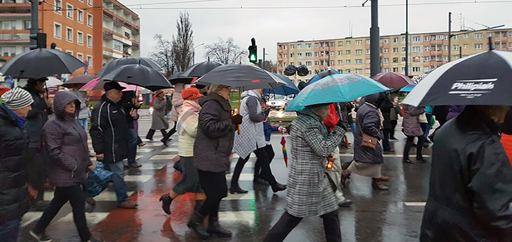 Elbląscy wierni przeszli w skupieniu trasę drogi krzyżowej