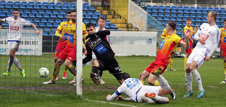 Niesamowity mecz i grad bramek przy Agrykola. Olimpia rzutem na taśmę pokonuje Legionovię