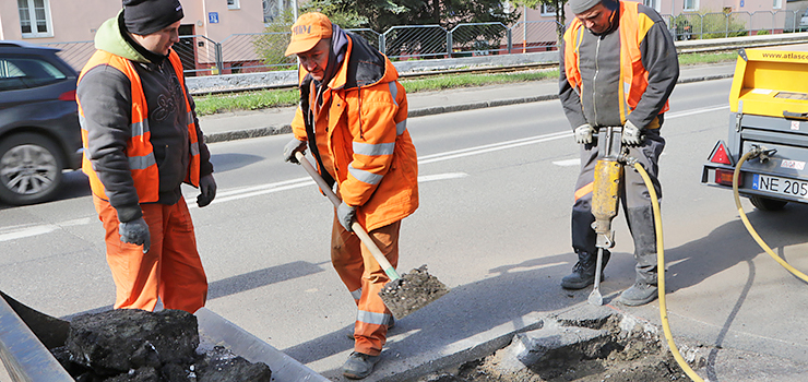 Drogowcy ruszyli w miasto. Ile kosztować nas będzie łatanie dziur?