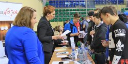 Na elblan czekao ponad 1100 ofert pracy. Zobacz fotorelacj z Targw Pracy i Edukacji