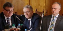 Potyczka s�owna mi�dzy Prezydentem a Przewodnicz�cym RM. O co posz�o?