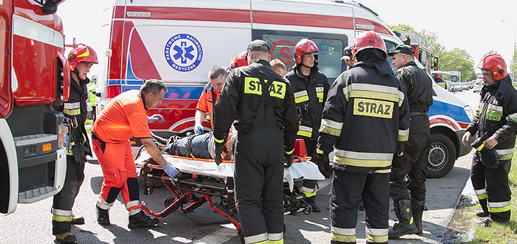 "Zespoły ratownicze udzielały pomocy, a ktoś niemalże przejechał im po nogach". Ratownikom ciężko pracuje się w Elblągu?