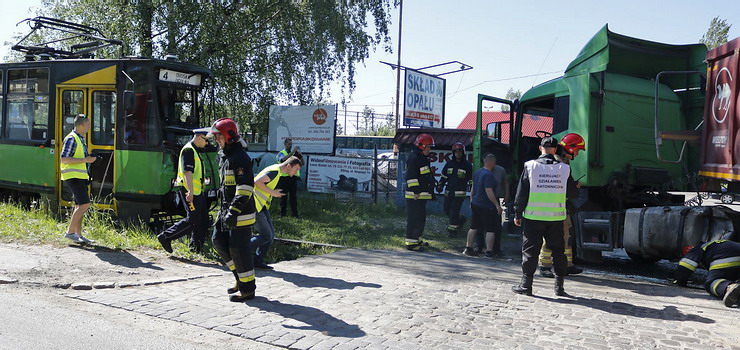 Grunwaldzka: Zderzenie tramwaju z samochodem ciarowym 