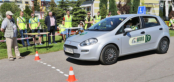 "Niby łatwe, ale liczy się technika i czas." Finał wojewódzkiego turnieju motoryzacyjnego w Elblągu