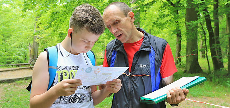 „Mniej biegania, wicej mylenia”, czyli bieg na orientacj z okazji wiatowego Dnia Orienteeringu
