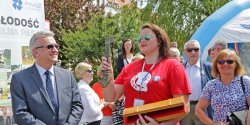Studenci przej�li miasto. Zobacz jak wygl�da�a parada i walka kajakarzy o wios�o rektora PWSZ