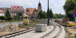 Zobacz, jak zaawansowane s� prace przy budowie torowiska na 12 Lutego i Grota Roweckiego