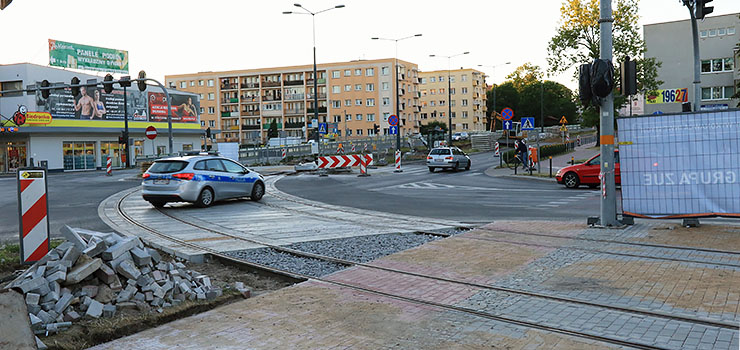 Skrzyżowanie Grota Roweckiego - 12 Lutego - Armii Krajowej znowu przejezdne