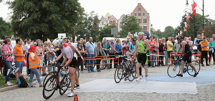 Sportowcy "blokują" elbląskie ulice. Marudzimy, czy rzeczywiście mamy problem?