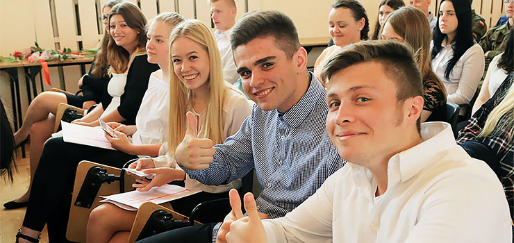 Żegnaj szkoło, witajcie wakacje! Zakończenie roku w Zespole Szkół Ekonomicznych i Ogólnokształcących