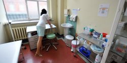G�os elbl��an: P�atne leczenie w publicznych szpitalach to podzia� pacjent�w na lepszych i gorszych!