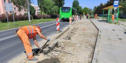 "Niestety, naprawa jezdni czy chodnik�w nie stanowi pe�nej naprawy ulicy"
