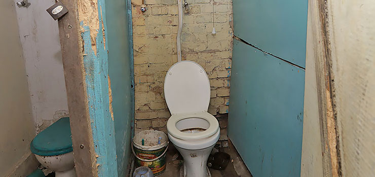 Radna Kosecka: Brak WC w lokalu mieszkalnym jest wstydem dla wadz miasta!