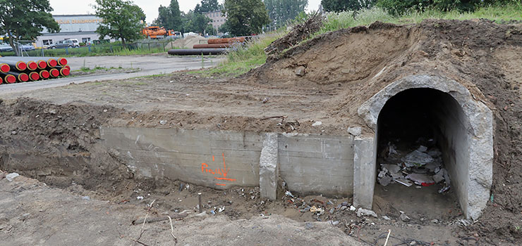 Podczas budowy wiaduktu na Zatorze odsonito poniemieckie schrony. Zobacz zdjcia