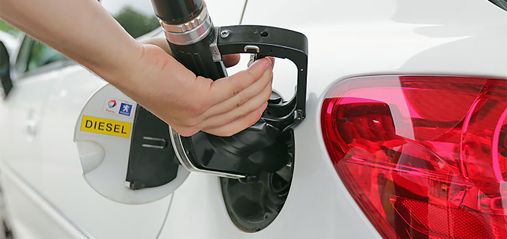 Ceny paliw na stacjach znów skoczą w górę? Rząd szykuje podwyżki opłaty paliwowej