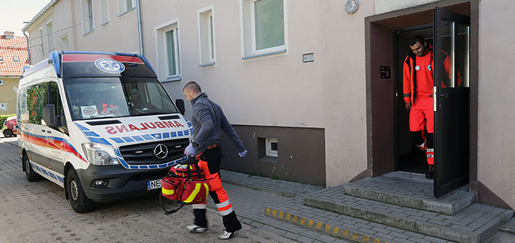 Czujny ssiad zapobieg spaleniu mieszkania na Wilickiej. "Z okna wydobywa si dym"