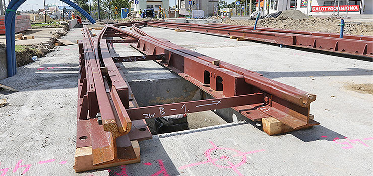 Sąd nadal nie wydał orzeczenia ws. budowy torowiska. Czy w Elblągu dojdzie do kuriozalnej sytuacji?