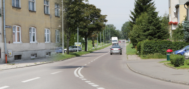 Jeden spadł z rusztowania, drugi oplem zderzył się z ciężarówką. Pechowy dzień na Nowodworskiej