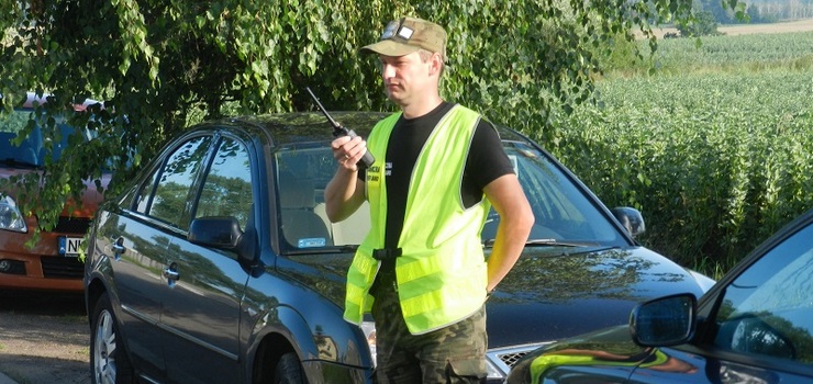 Funkcjonariusz Stray Granicznej pomg poszkodowanym w wypadku
