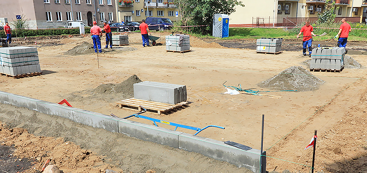 Co powstaje w miejscu rozebranej kamienicy na Traugutta?