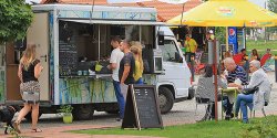 Food Trucki ponownie w Elbl�gu. "Przyjecha�o mniej aut, ale serwuj� bardziej zr�nicowane jedzenie"