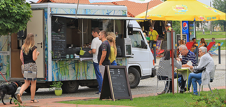 Food Trucki ponownie w Elblągu. "Przyjechało mniej aut, ale serwują bardziej zróżnicowane jedzenie"
